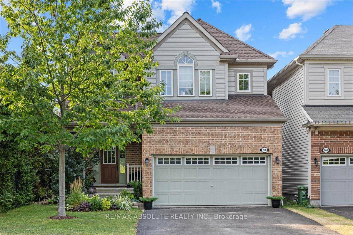 Exceptional location, VERY quiet street, MINUTES to everything amp ; right across the street from a park !