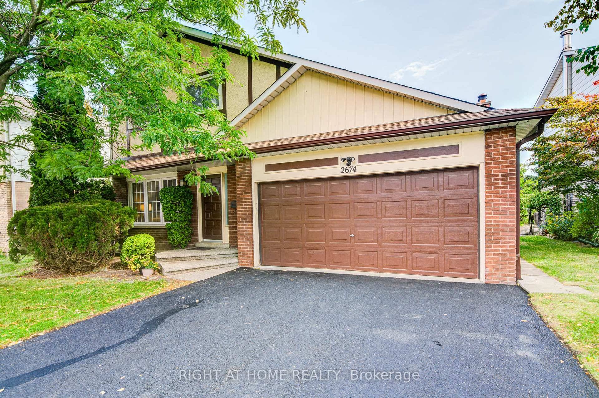 Charming Clarkson Home on Premium Lot !