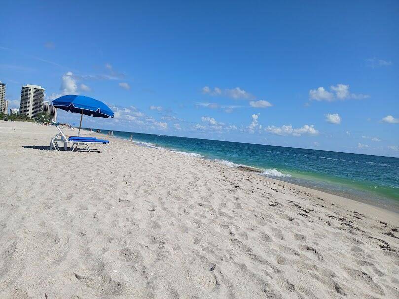 Beach lovers dream ! Totally turn key 1 bedroom 1 bath ground floor apartment.