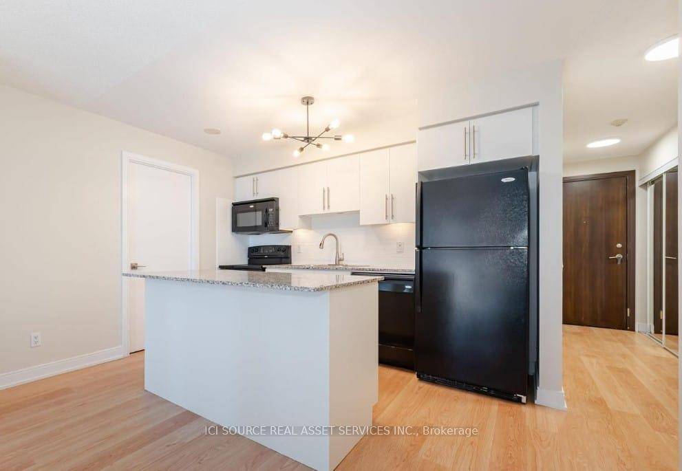 Tridel NUVO. This Gorgeous amp ; Spacious newly renovated 1 Bedroom Condo.