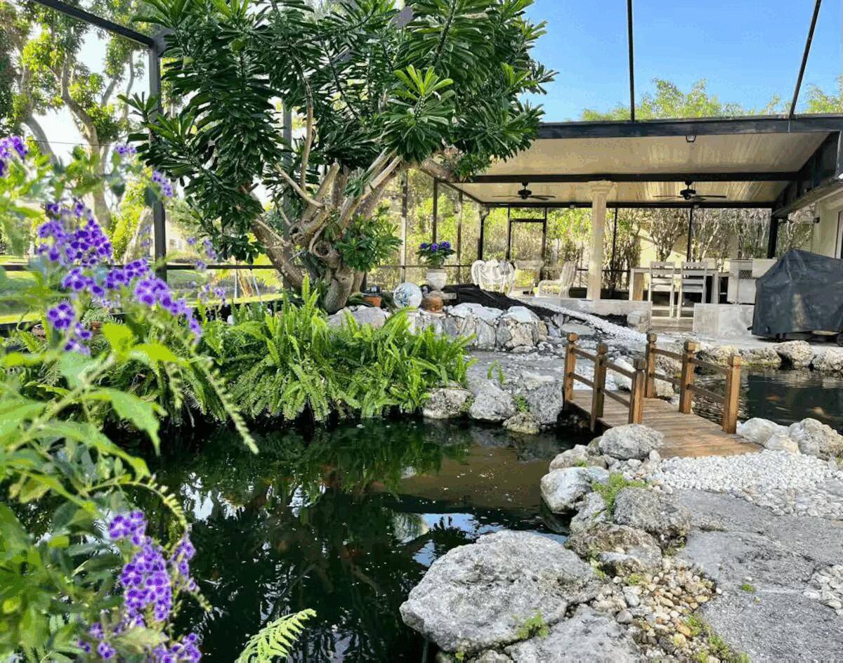 127796 ; Live Where Serenity Meets StyleWaterfront Zen Retreat in Sun Valley 4 Bed 2 Bath 2, 231Sq Ft Offered Fully Furnished if requested Enjoy Siesta Key sunsets and Palm ...