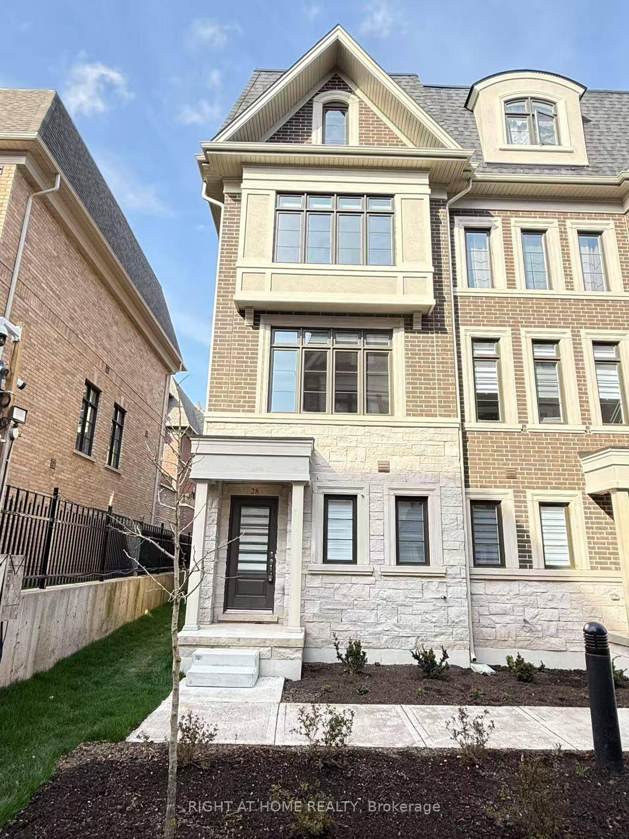 Brand New Townhouse In Desirable Trafalgar River Oaks Neighborhood.