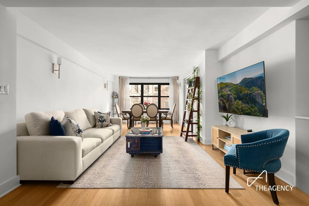 Set on a charming tree lined block, residence 4E feels intentionally tucked away while remaining fully connected to the rhythm of the city.