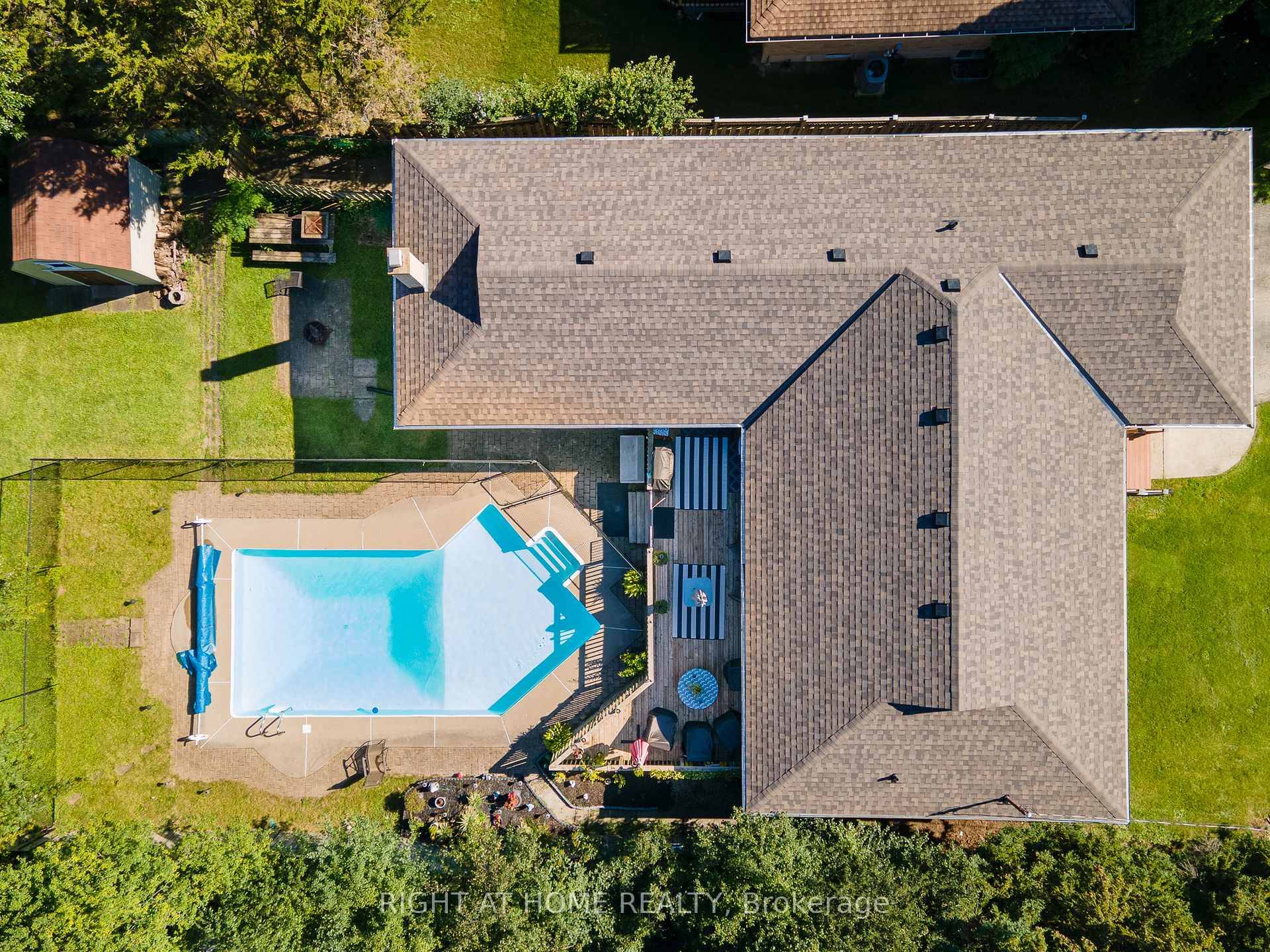 Welcome Home ! Words cannot do this amazing and wonderful bungalow justice.