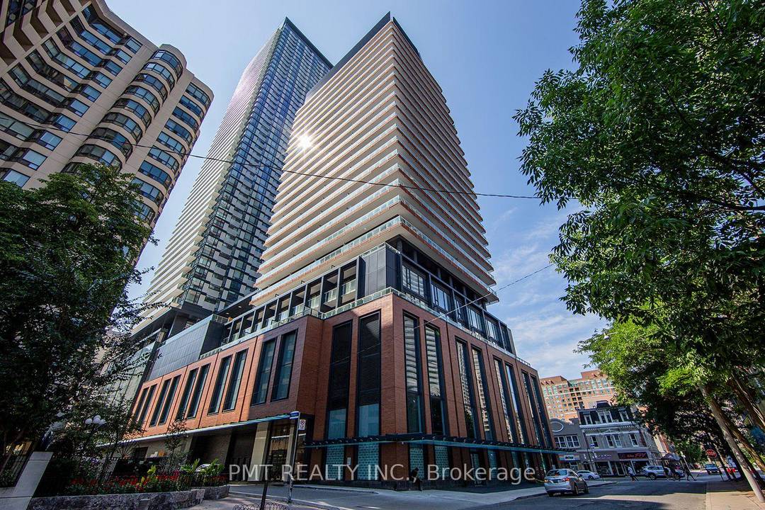 Fully Furnished Downtown Studio 18 Maitland Terrace !