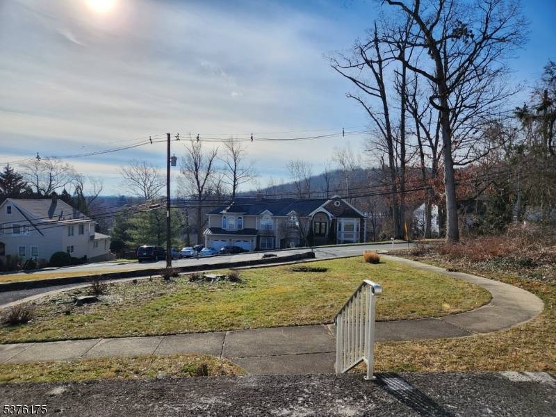 Beautiful piece of land to build your dream home.