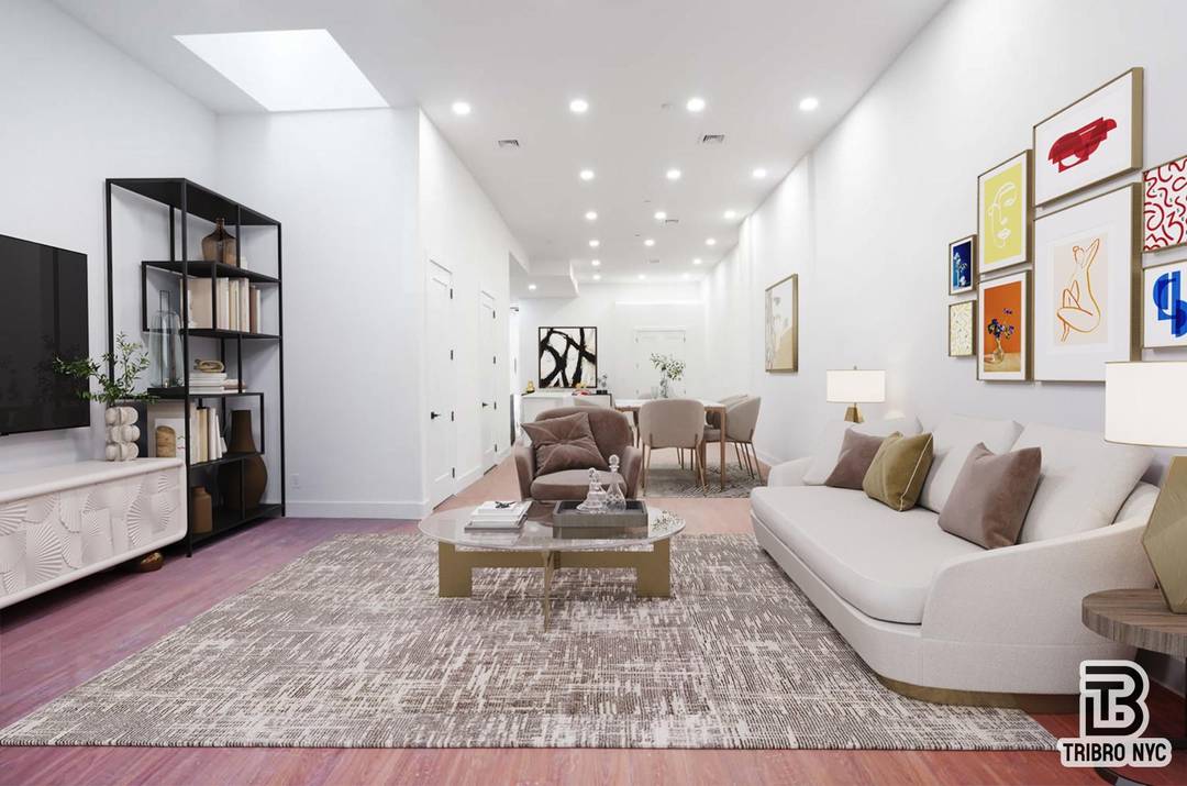 Welcome to Williamsburgs Crown Jewel Loft Here !