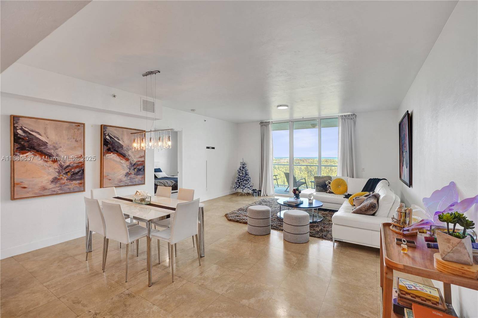 Live above it all in this spacious 17th floor 2 Bed 2 Bath Den with panoramic views of the ocean and the beautiful Sunny Isles skyline !
