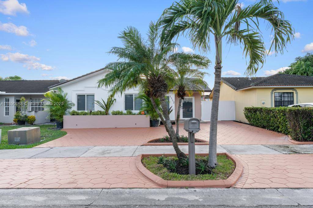 Welcome to 1112 SW 138th Place !