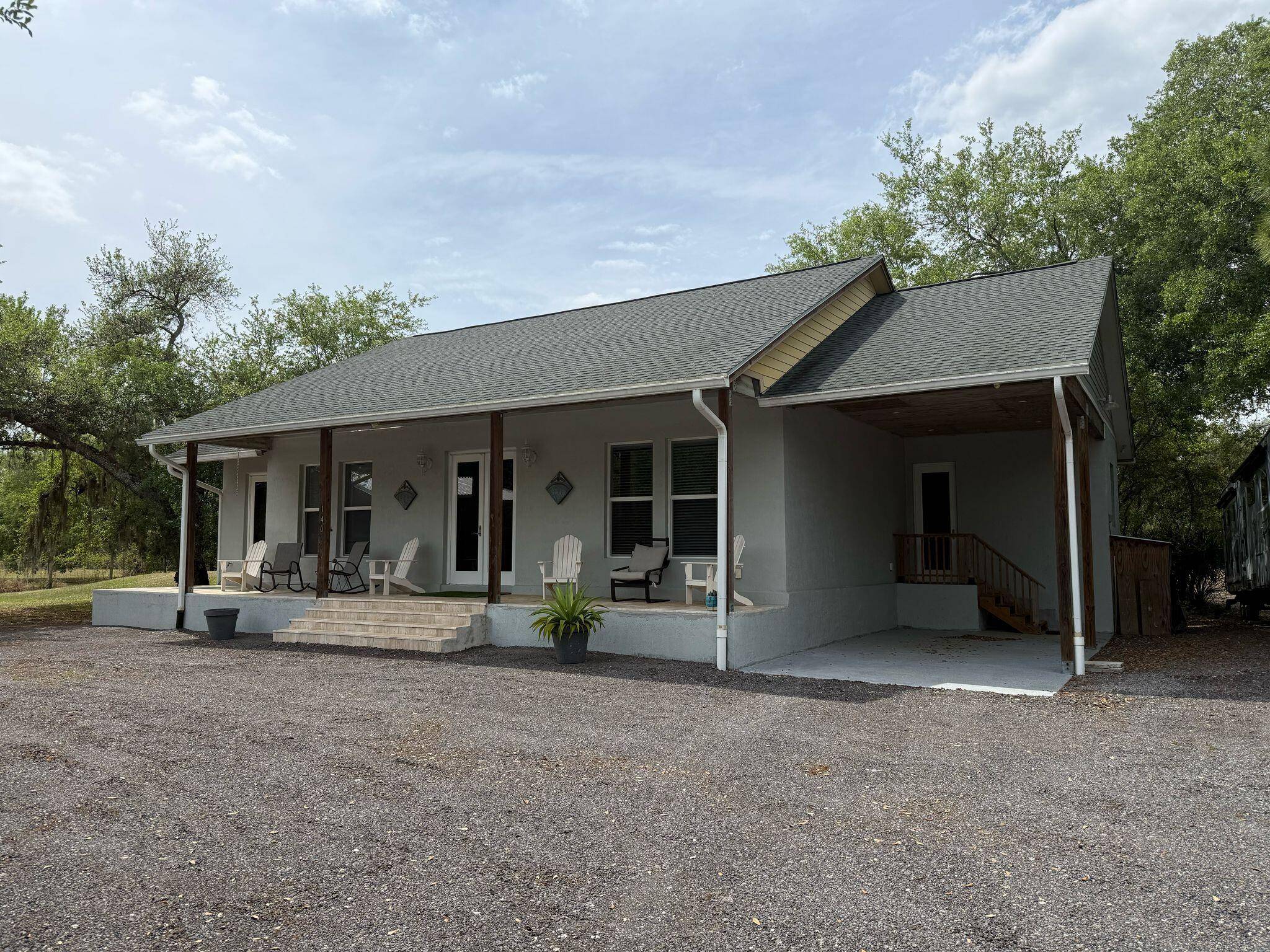 Great opportunity to own this beautiful ranch style home with 1.