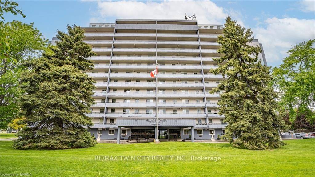 Welcome to Unit 909 at 640 West Street a beautifully maintained 3 bedroom, 2 bathroom condo in Brantfords desirable North End.