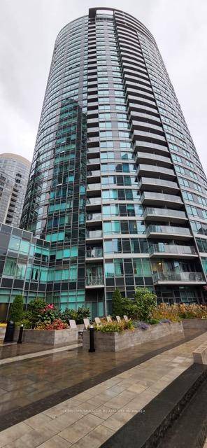 Welcome to The Matrix, a highly desirable building in Toronto's waterfront community !
