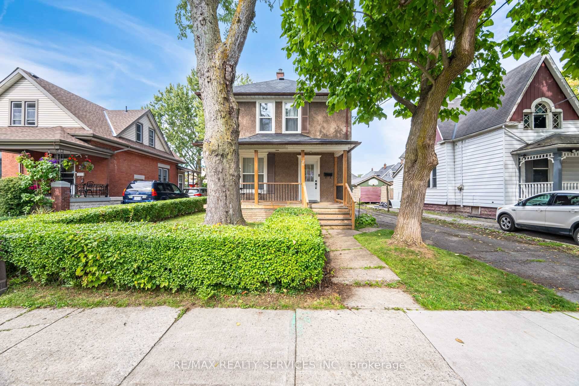 Welcome to this beautifully renovated 4 bedrom home in the vibrant community of Welland, offering a perfect blend of modern finishes and everyday comfort.