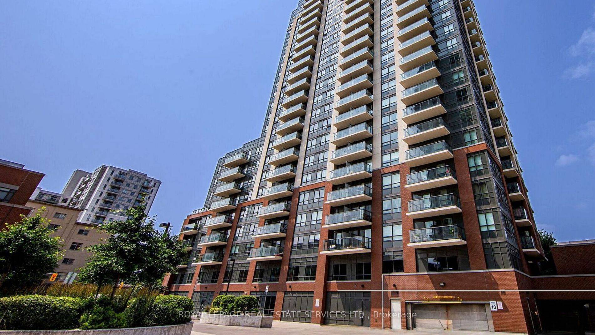 Welcome to your new urban oasis in the heart of Toronto's vibrant Junction Triangle !