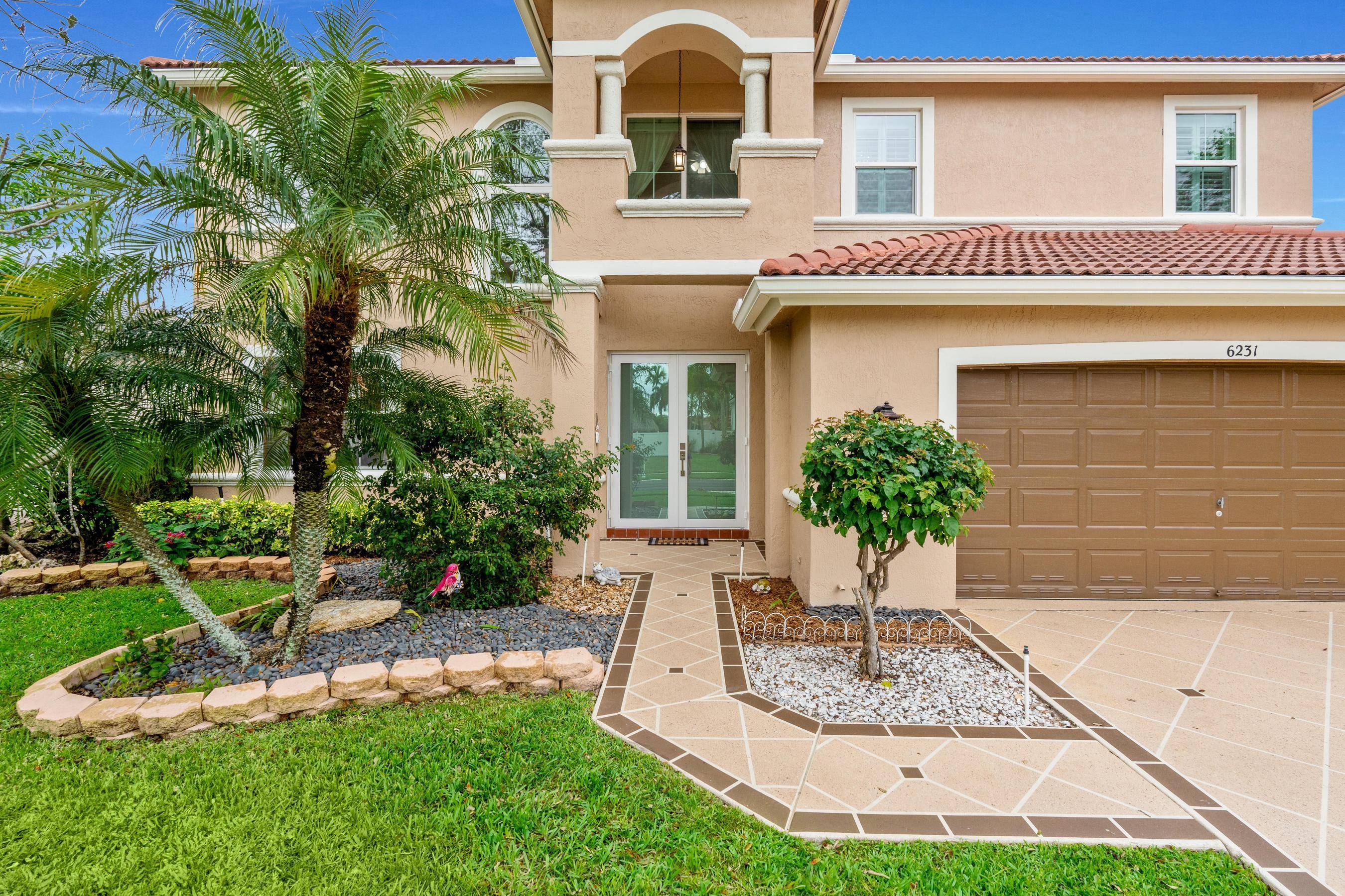 Stunning Winston Trails Home with Golf Course Living !