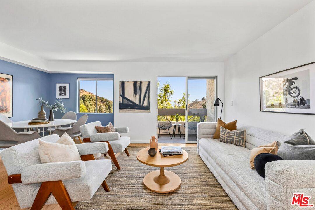 2700 E Cahuenga Blvd 1BR Hollywood Hills East La