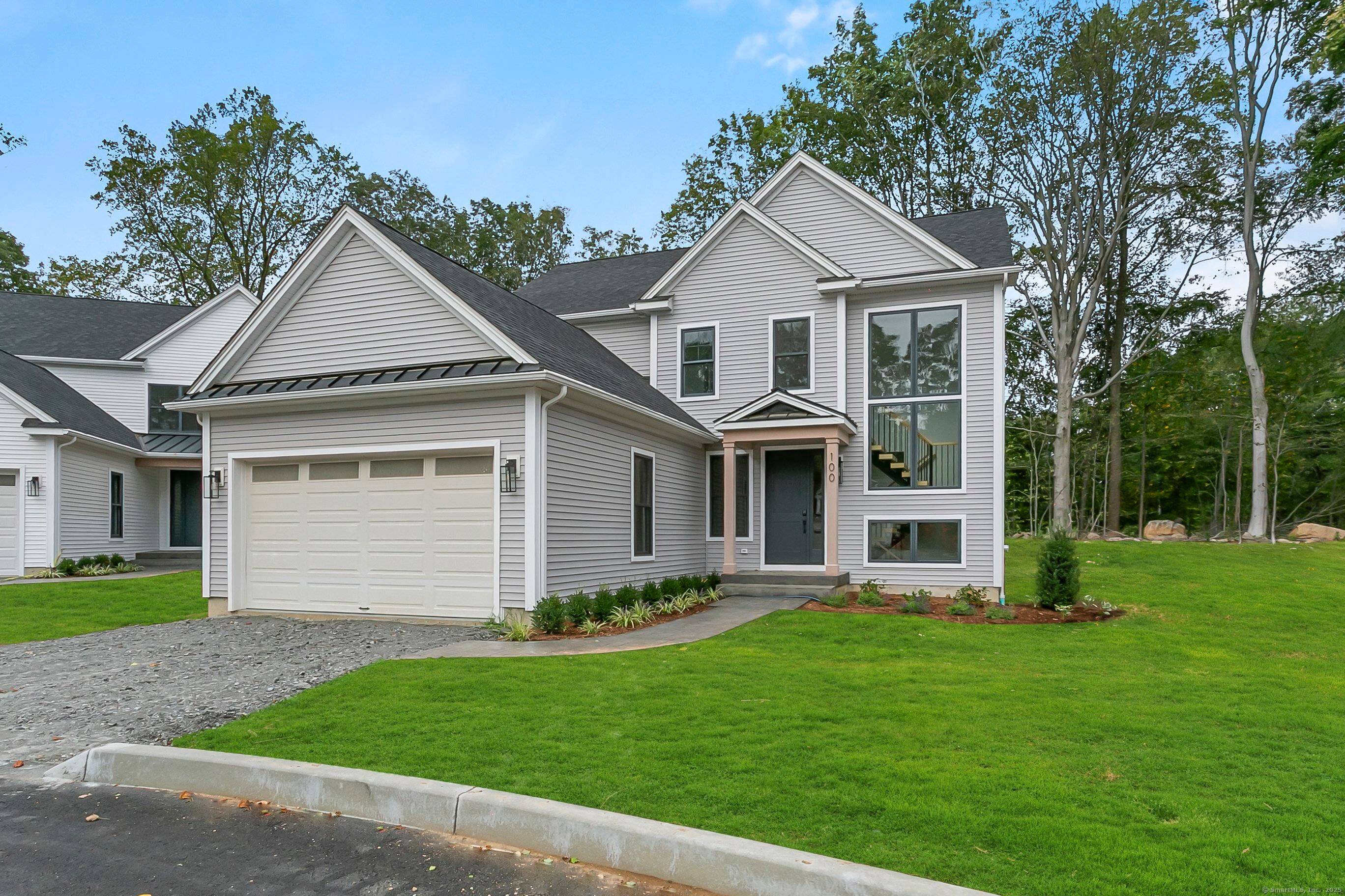 Welcome to Oronoque Hills Stratford's premier new construction community of 11 beautifully crafted free standing homes, set within the desirable North End and bordering the scenic Oronoque Country Club.