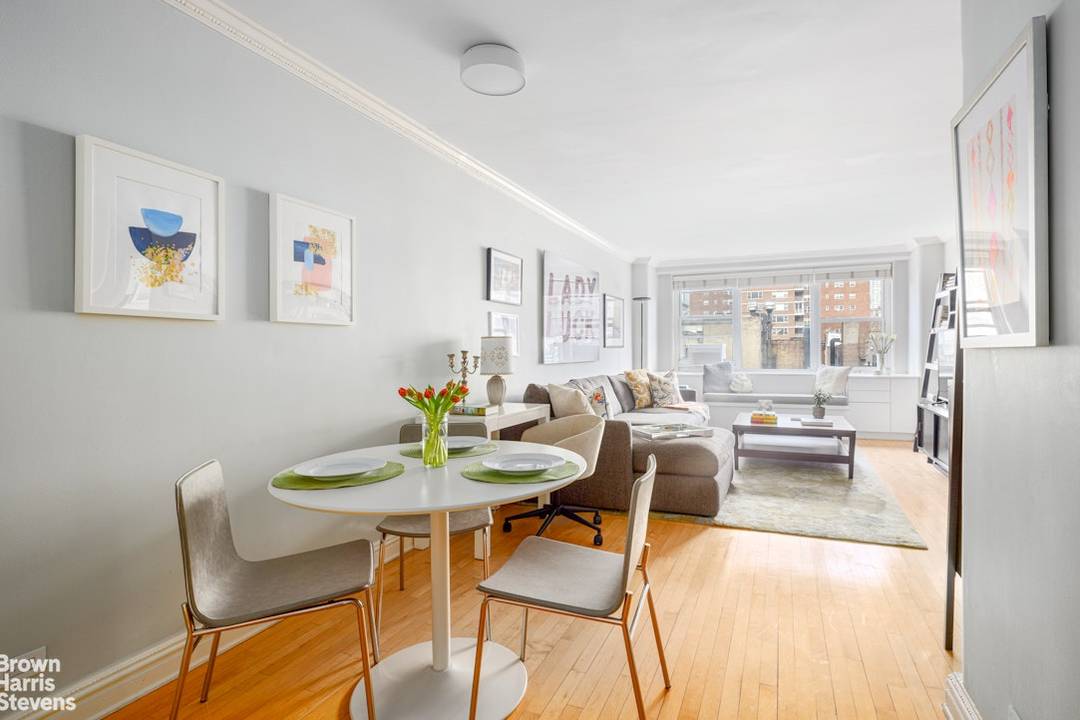 Bright and well proportioned, this nearly 800 SF one bedroom, one bath home delivers classic Chelsea charm with sun filled northern light and open views of the historic tree lined ...