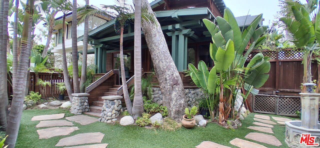 454 E Rustic Rd 3BR Pacific Palisades La