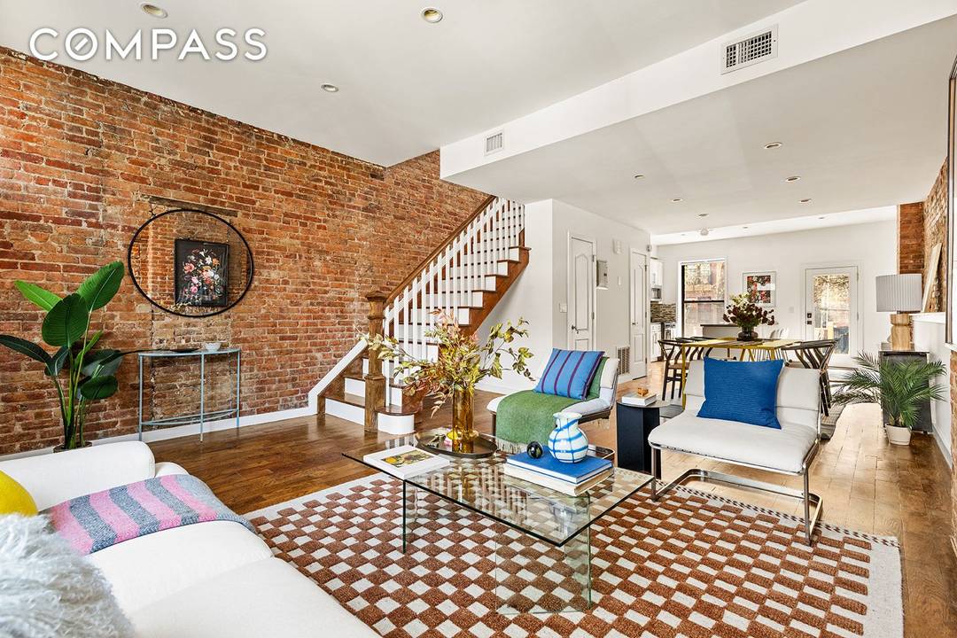 Welcome to 418 Halsey Street.