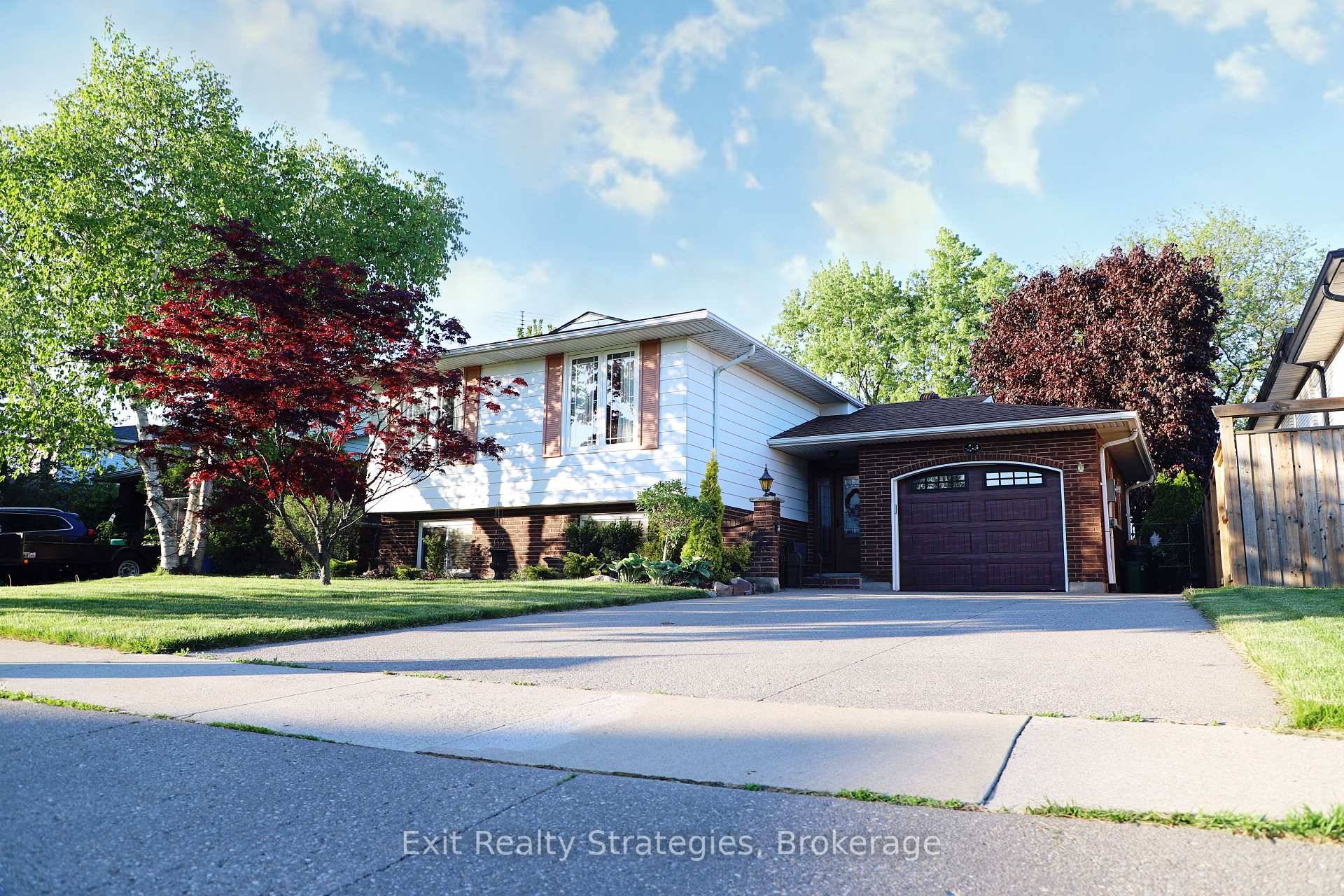 Welcome to 35 McDonagh Crescent a well maintained, charming 3 bedroom, 1 bath raised bungalow nestled in a quiet, family friendly neighbourhood in the heart of Thorold.