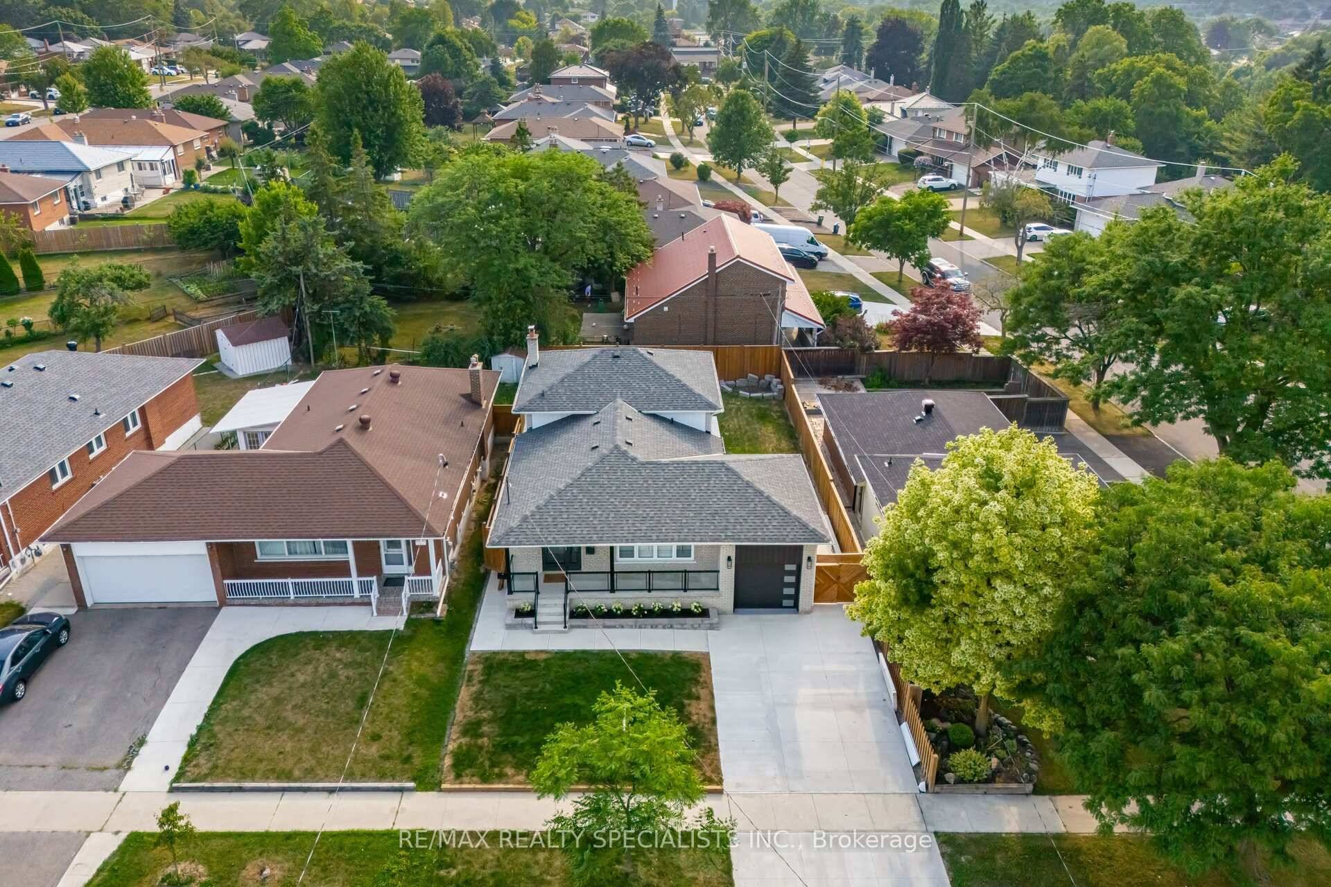 Please See Virtual Tour !