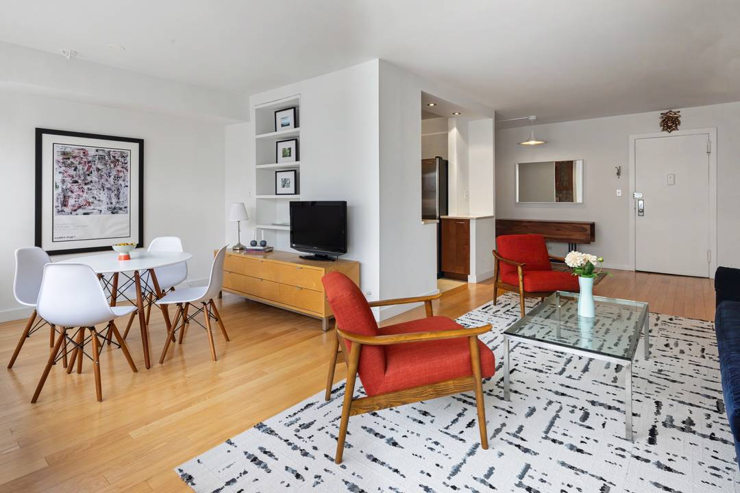 WELCOME to this OVER SIZED, MINT, MOVE IN READY, JUNIOR FOUR at 201 E 66th St !