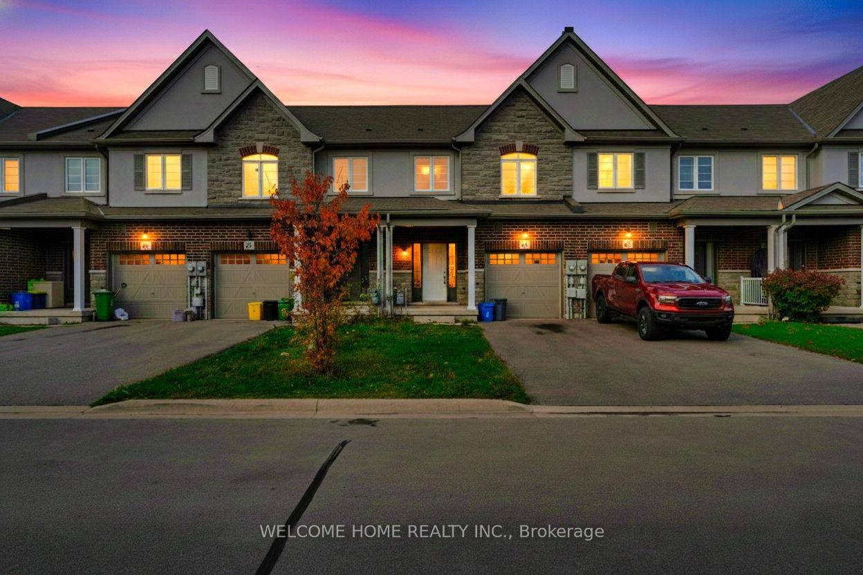 Open Concept 3 Bedroom plus second floor Den, Perfect for Home Office or Nursery !