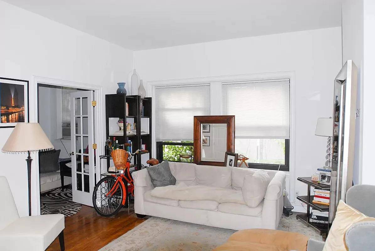 Beautiful Townhouse Apt. with elevator in building.