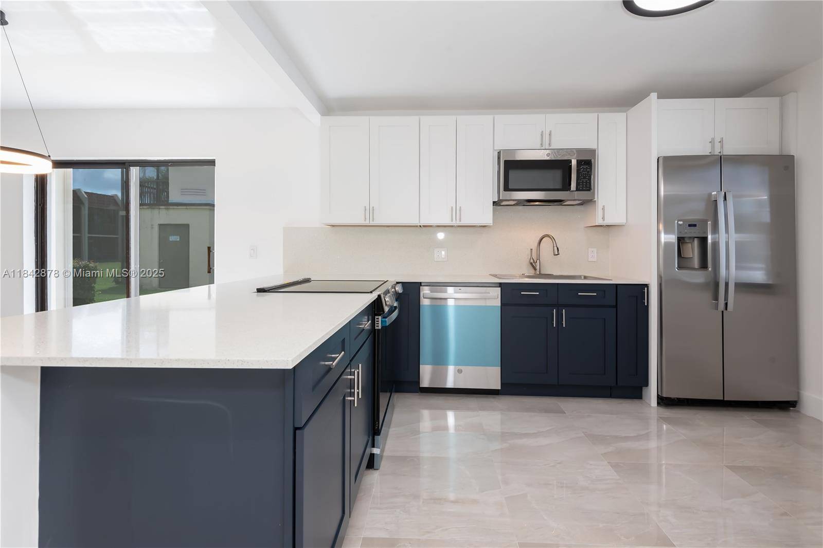 Fully Remodeled 2 Bedroom Apartment for Sale in Weston.