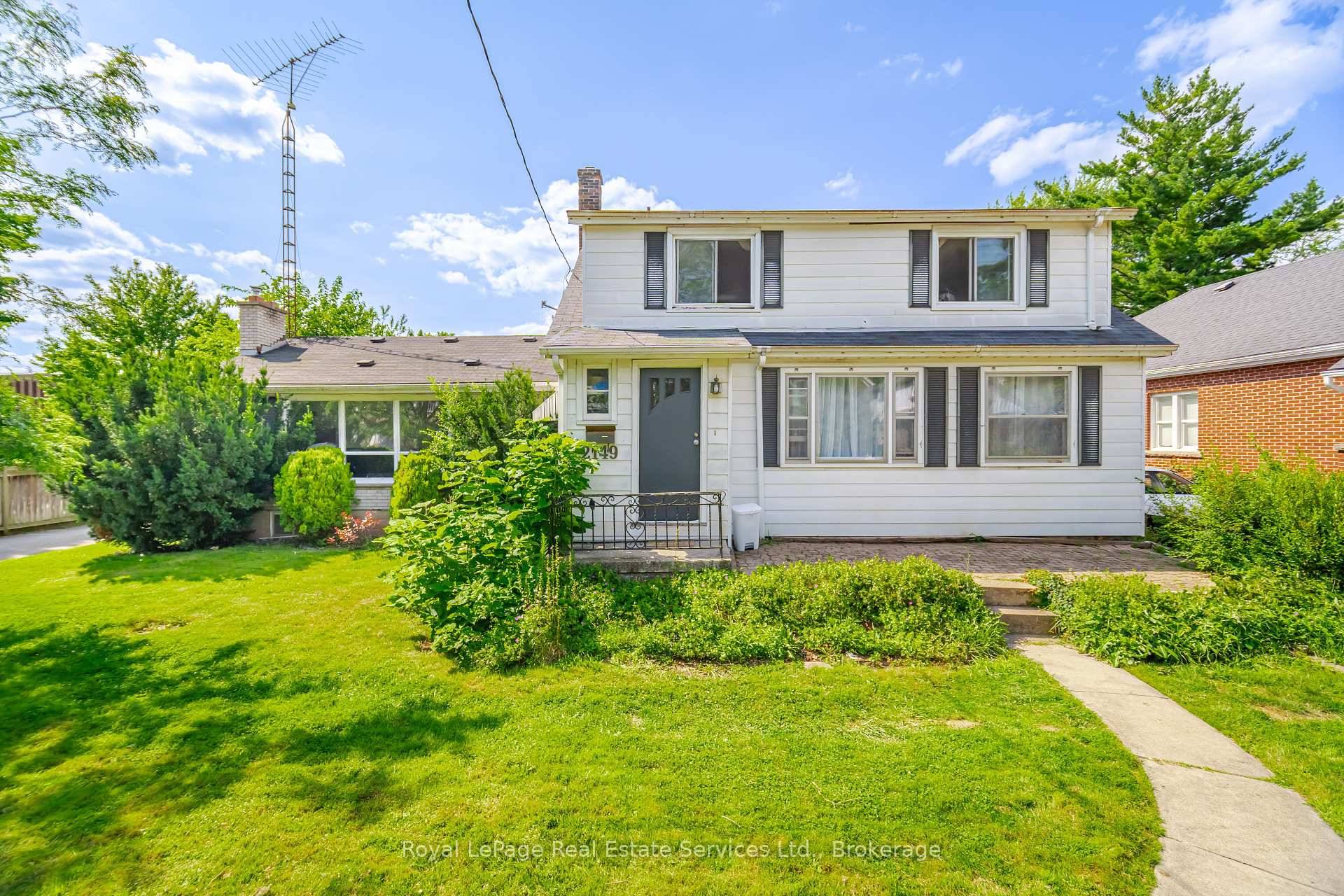 Attention Builders, Renovators, or Savvy Investors !
