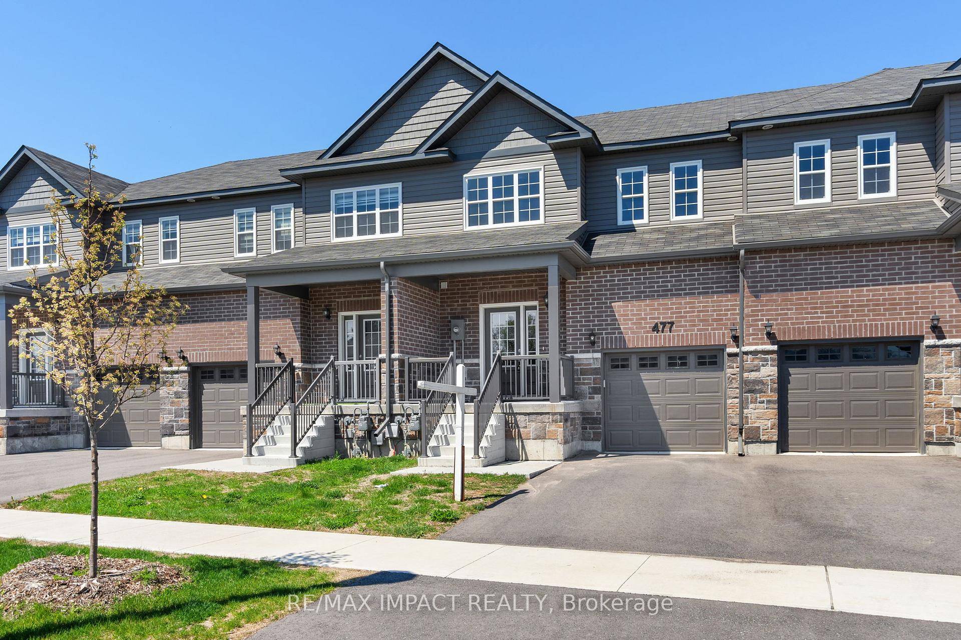 Ideally Located amp ; Move In Ready !