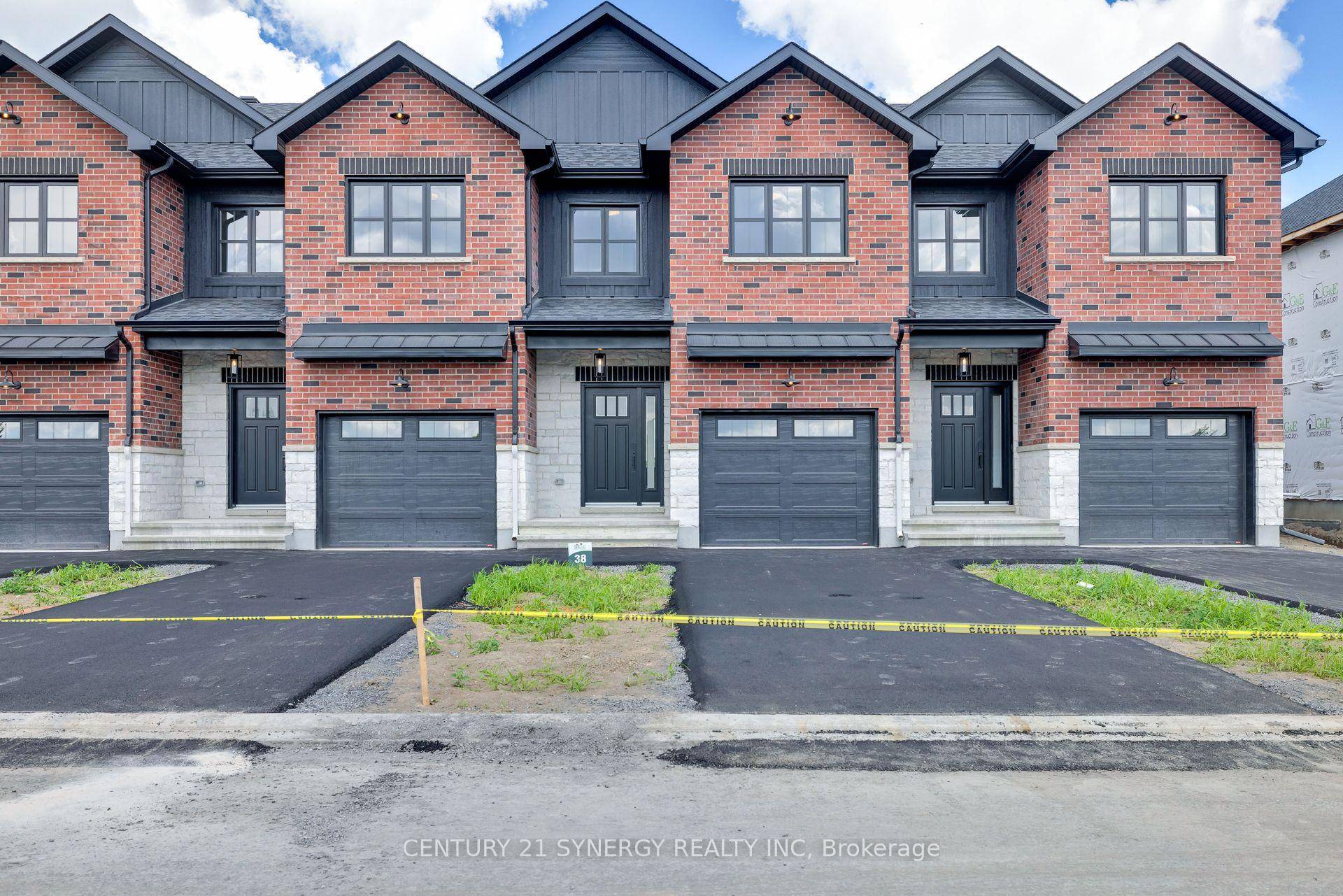 BRAND NEW CONSTRUCTION, FARMHOUSE MEETS MODERN !