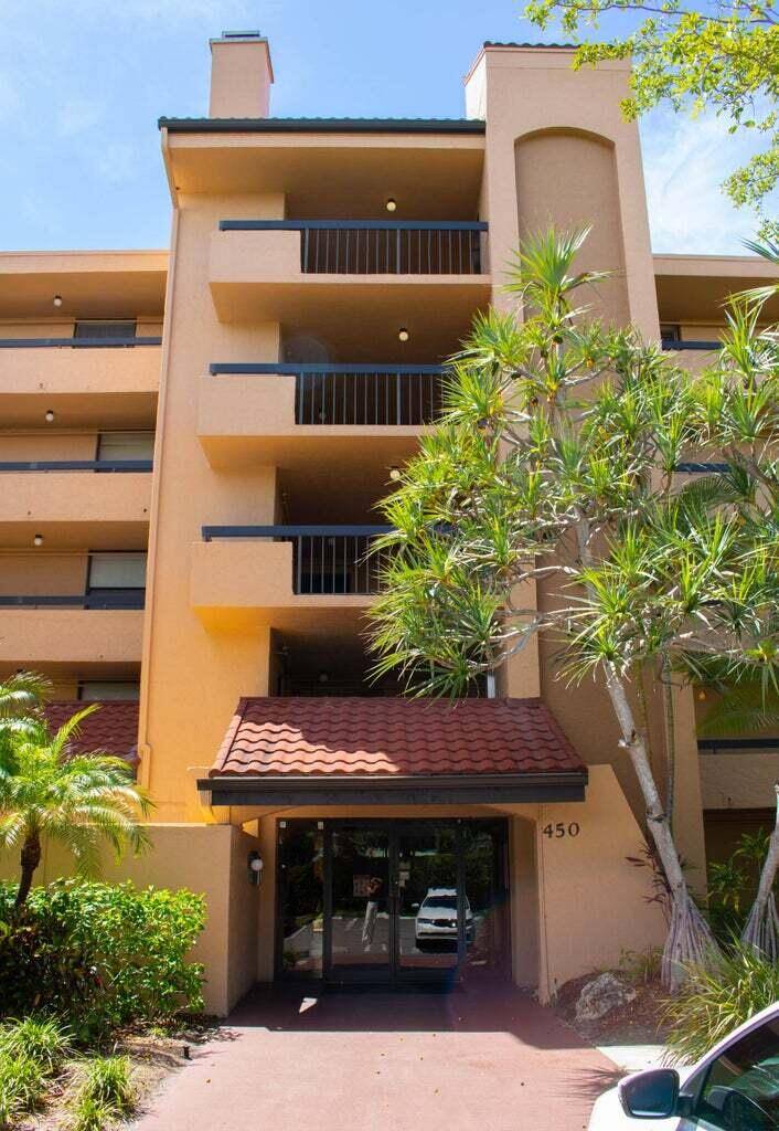 Step inside this charming 2 bed 2 bathroom condo.
