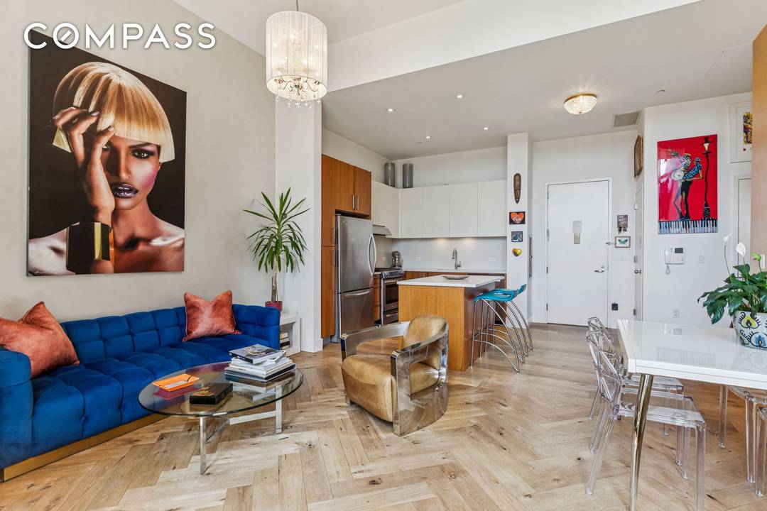 UNDERSTATED ELEGANCE IN HARLEM This gorgeous one bedroom in Harlem s coveted PS 90 Condominium is a harmonious fusion of architectural significance and modern sophistication.