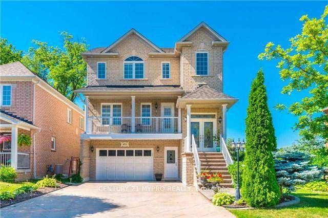 Bright and spacious above grade basement apartment with walk out to a spacious backyard.