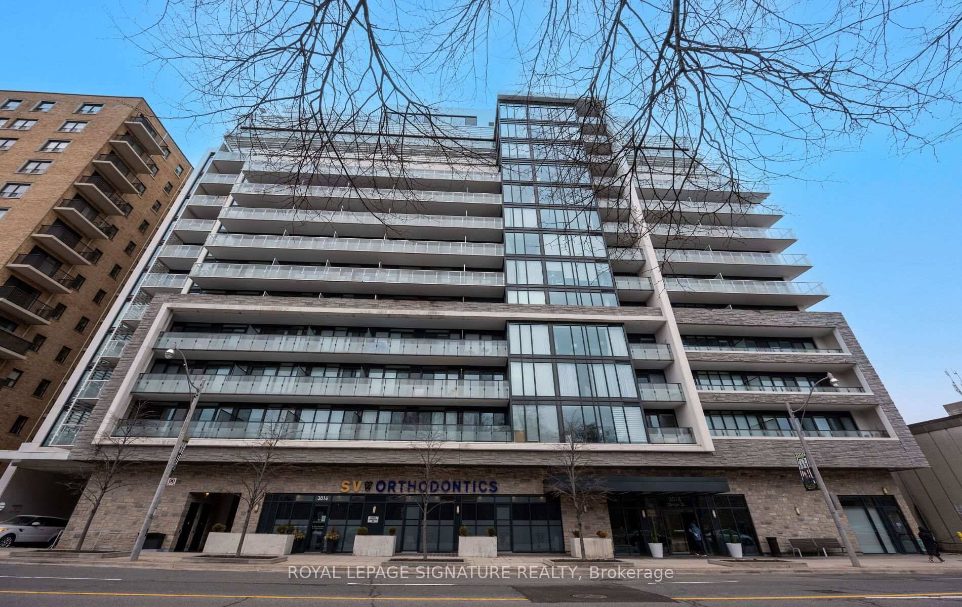 Beautiful one bedroom in luxurious, high demand Boutique Condo, located in Prestigious Lawrence Park South, 682 sq feet large.
