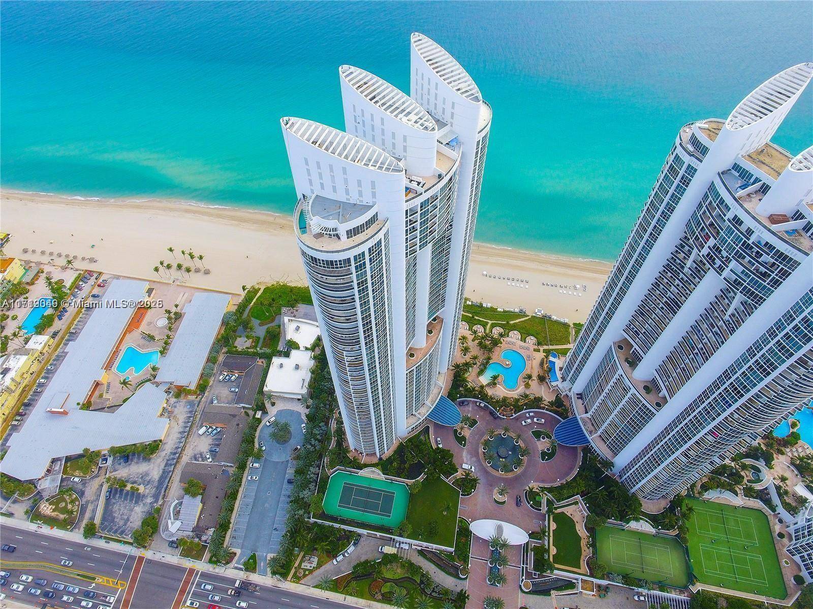 Luxurious, professionally designed 3 bedroom 3, 5 3.