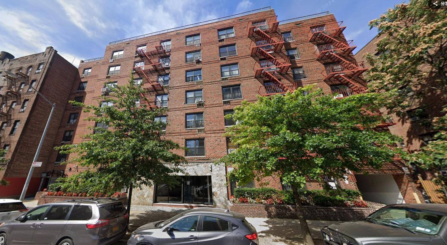 Affordable Condo in Heart of Flushing.