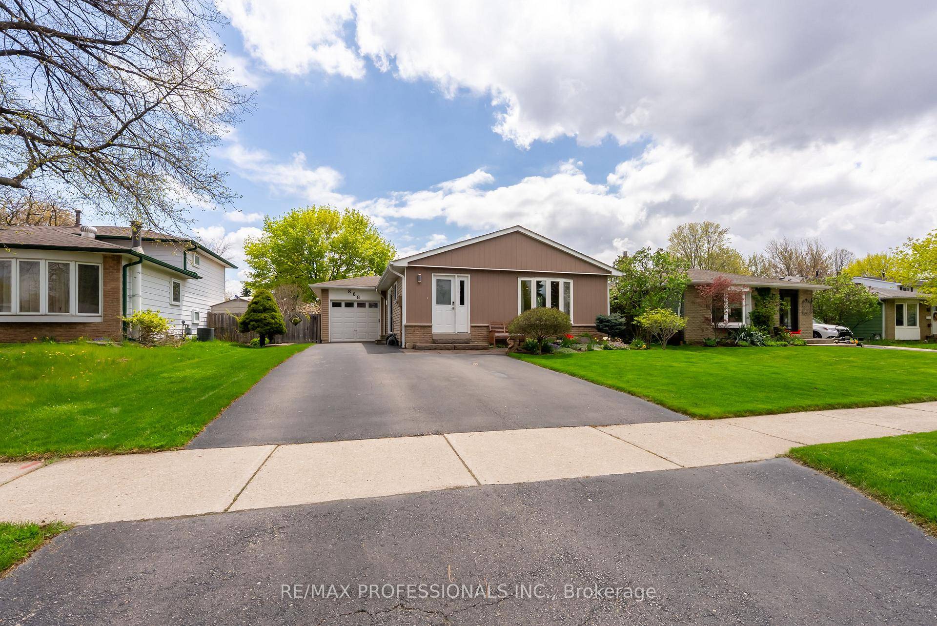 Stunning and Renovated Bungalow on a Quiet Court Welcome to this beautifully renovated bungalow, perfectly situated within walking distance to updated parks and scenic walking biking trails.