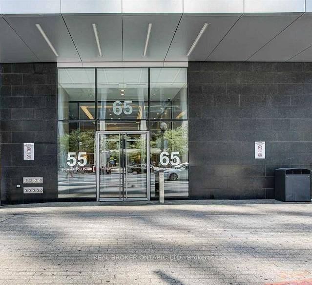 Fully Furnished, Bright amp ; Spacious 1 1 Condo at Residences of Maple Leaf Square Experience urban living at its finest, located in the prestigious Residences of Maple Leaf Square.