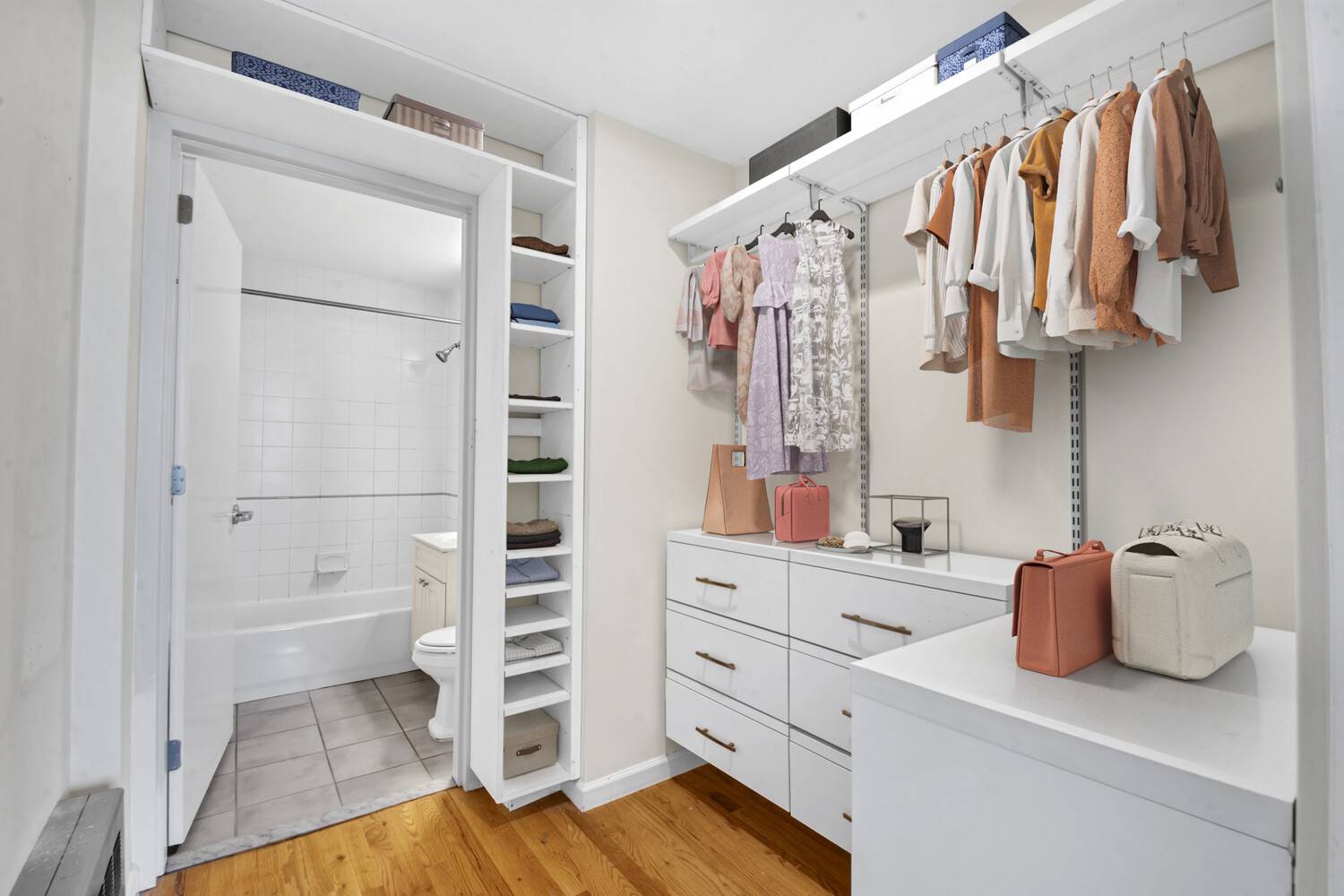 One of Sunnyside's Largest Two Bedroom, Two Bathroom Homes A Bright, Airy Retreat at The Phoenix Condominium Welcome to Residence 4H at The Phoenix an exceptionally scaled two bedroom, two ...