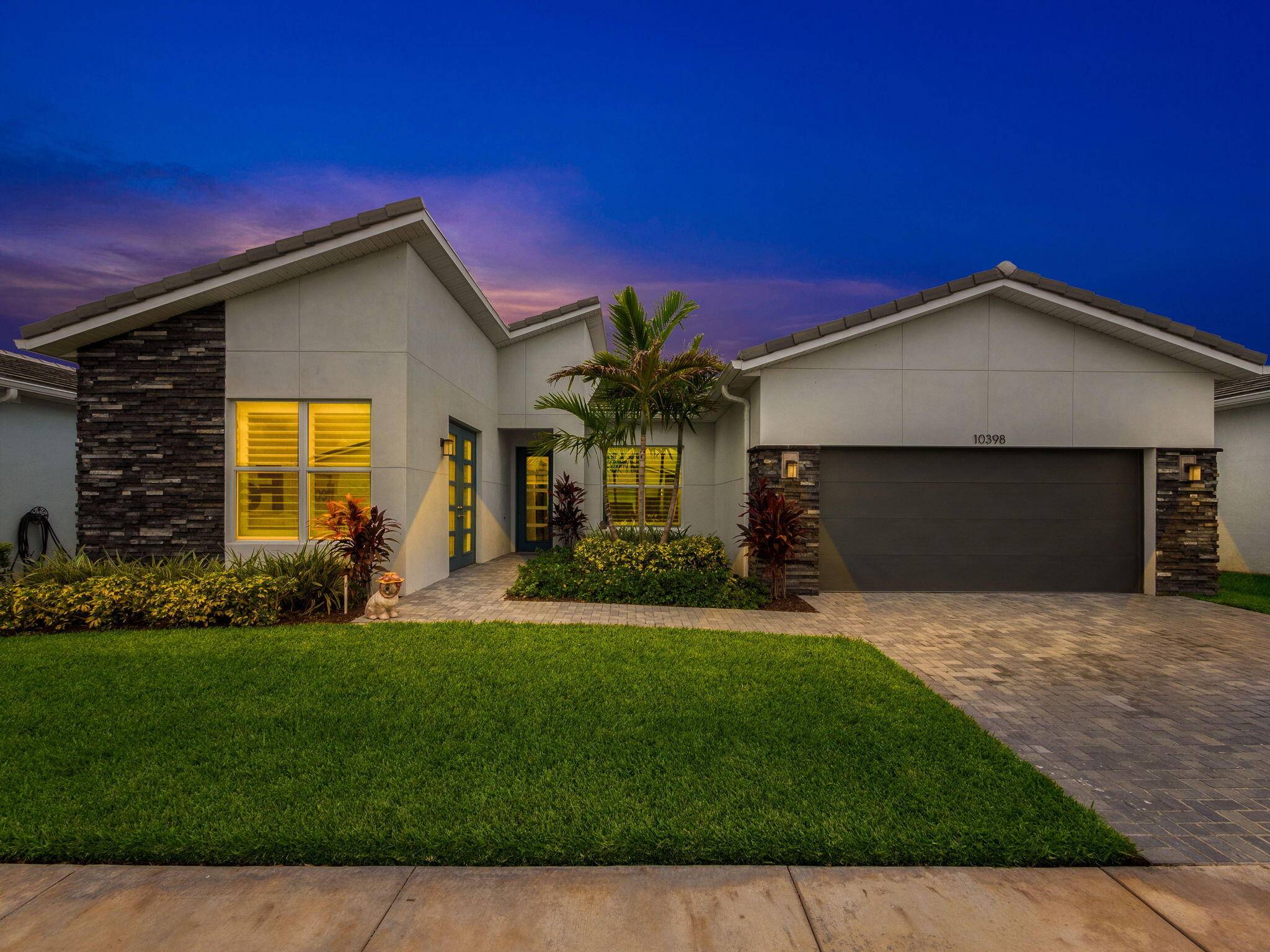 Modern living in this impeccably upgraded 2 bedroom den flex room Seller is willing to add a closet to flex room for 3 bedrooms, 2.