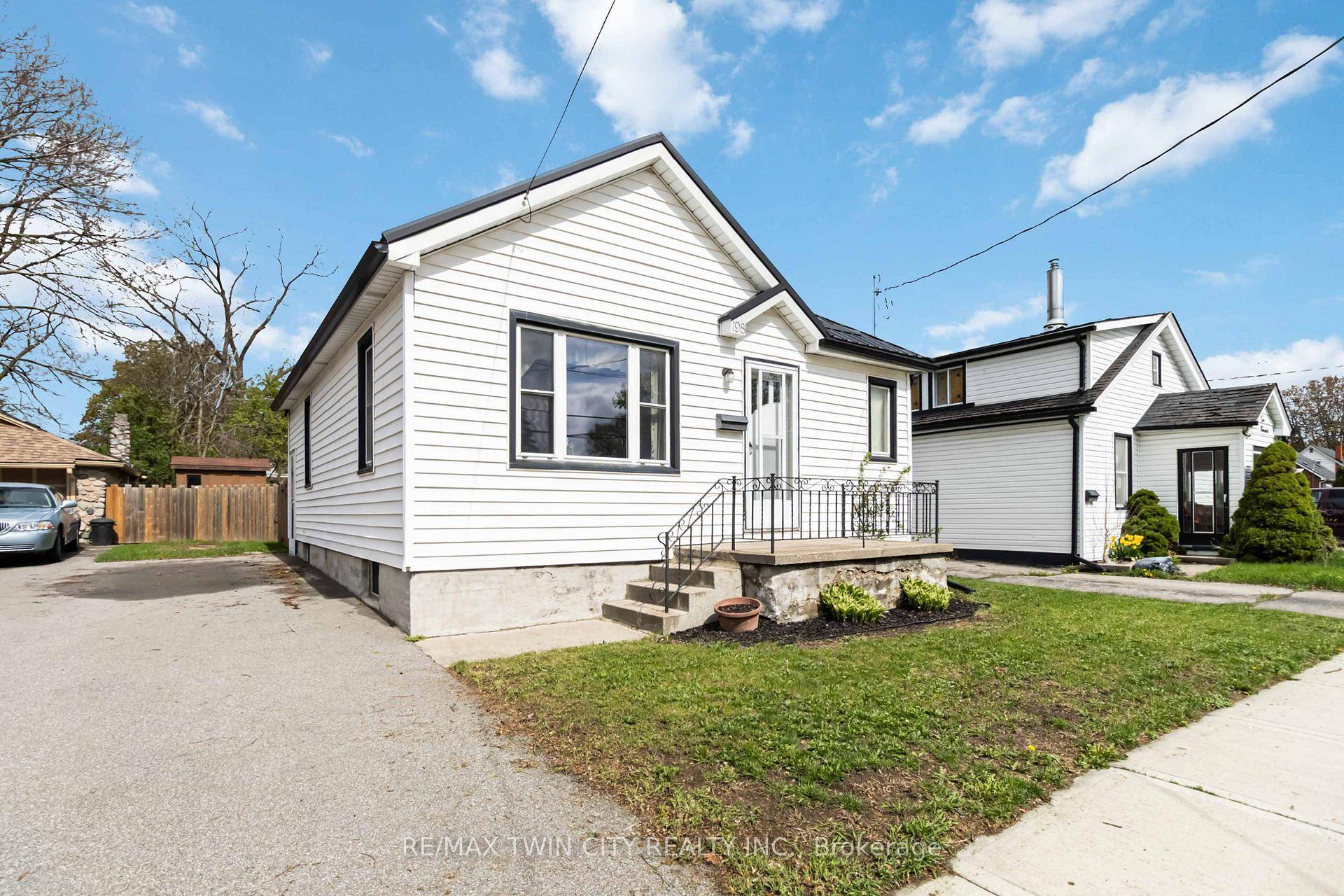 Welcome to this well maintained 3 bedroom bungalow located just minutes from shopping, restaurants, schools, and quick access to Highway 403perfect for commuters and families alike.