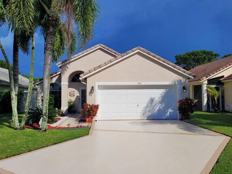 Move in ready, gorgeous updaded single family home.