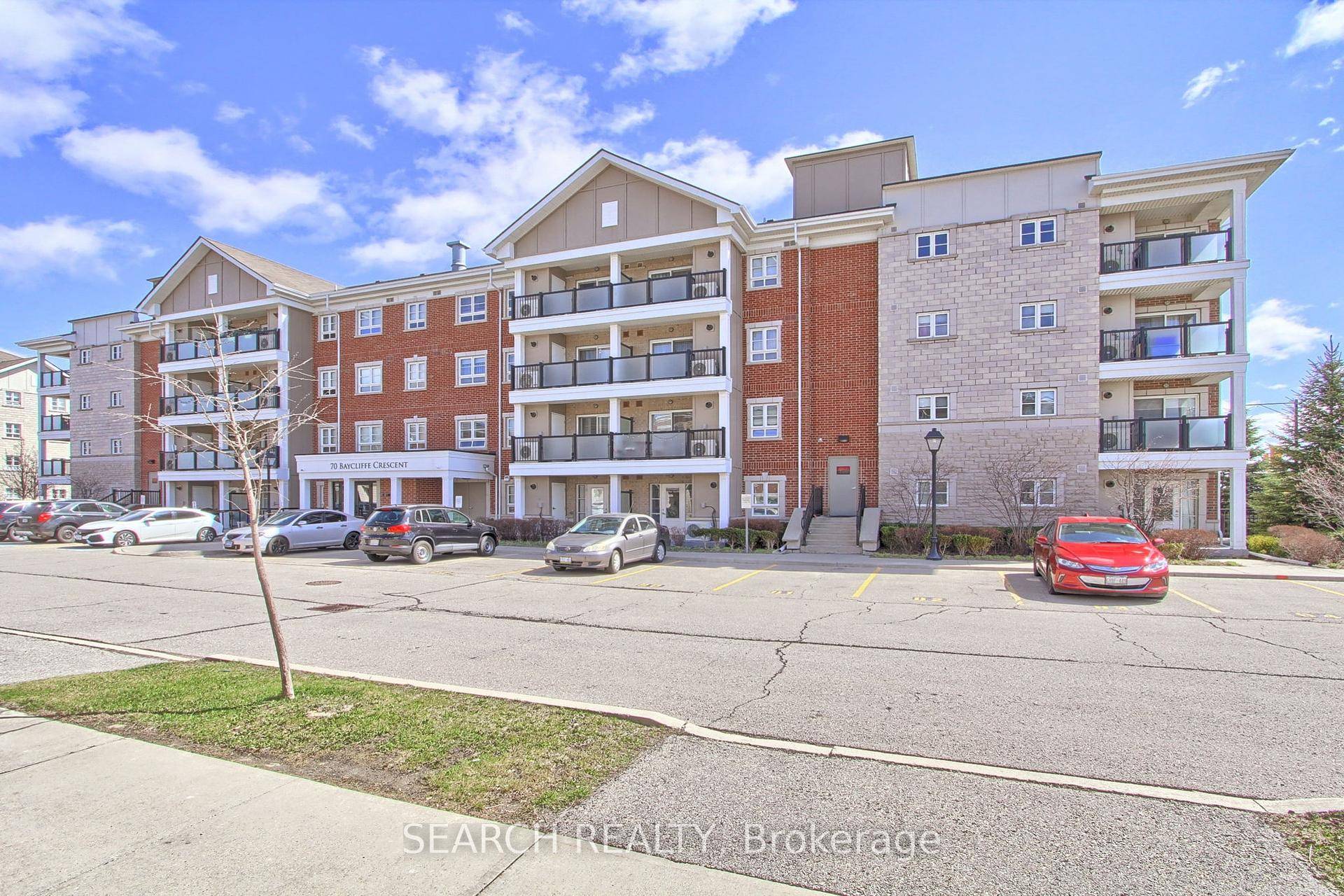 Located In Desirable Mount Pleasant Village !