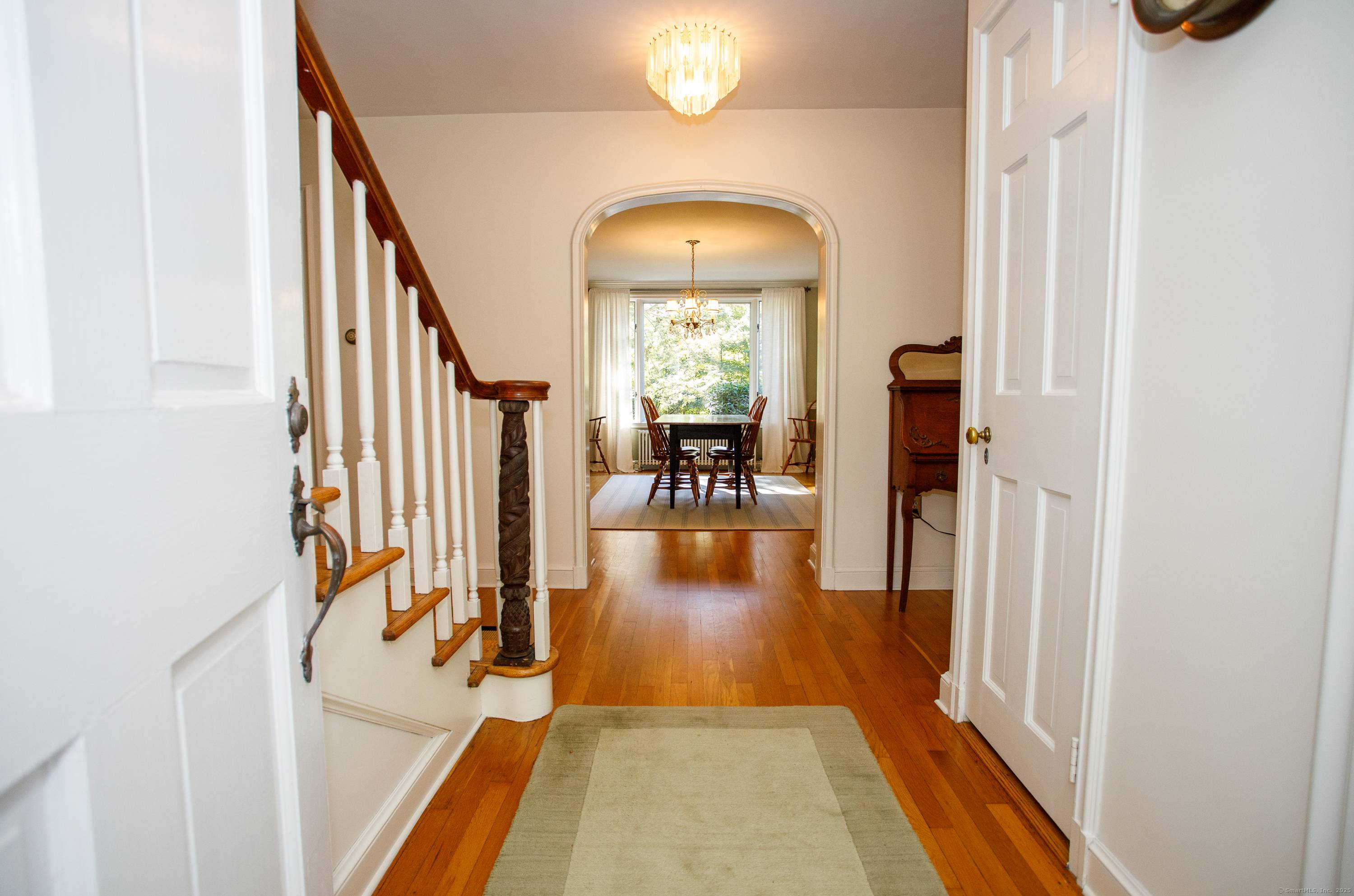 THIS QUINTESSENTIAL NEW ENGLAND CLASSY COLONIAL IS NESTLED IN THE HEART OF NORWICHTOWN.