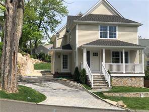 Completely Remodeled, nothing to do but move !