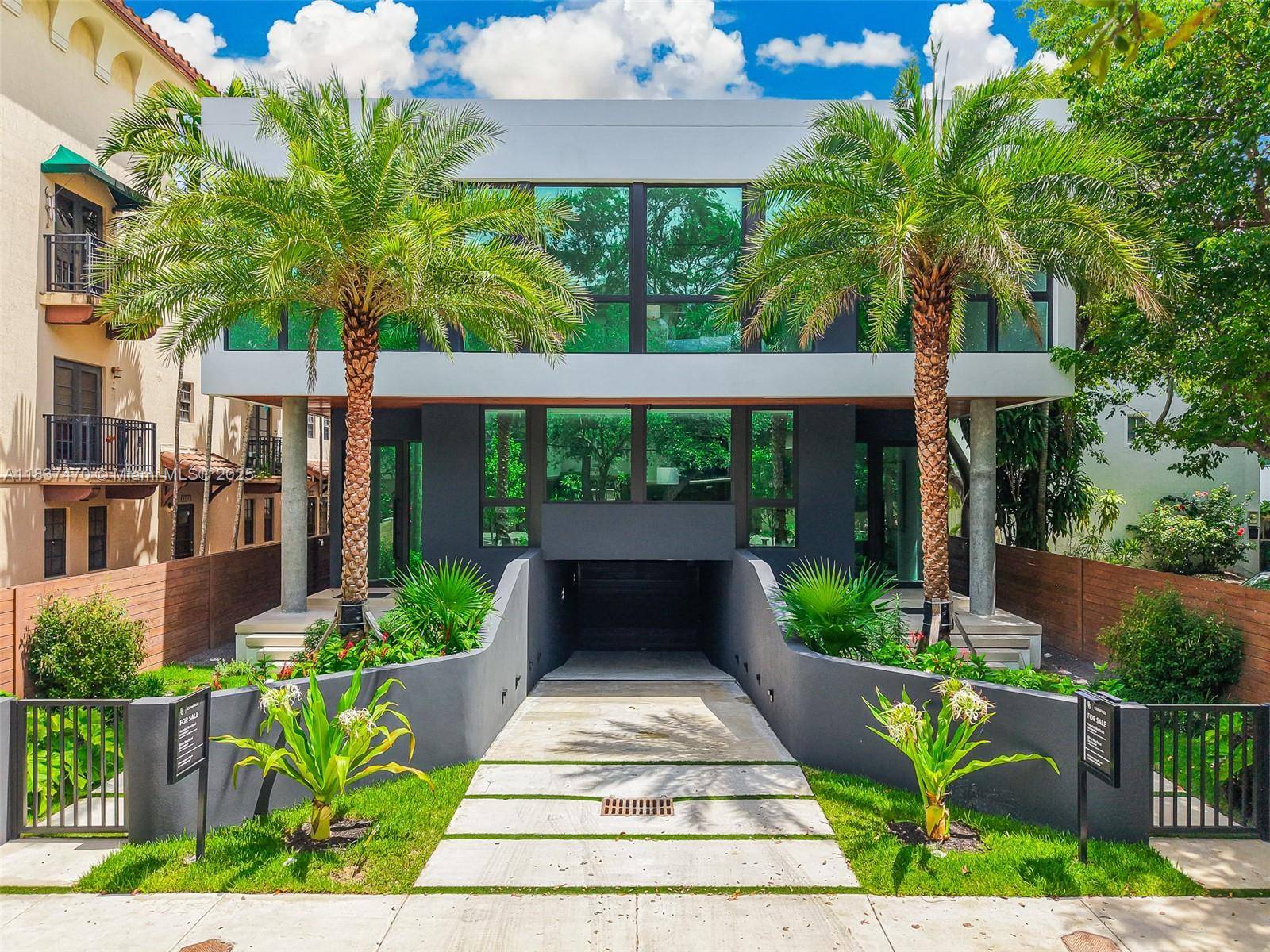 This brand new, luxurious 3 story townhome is perfectly situated in the heart of Coconut grove, just steps away from top rated schools, popular local hotspots, serene bayfront parks, and ...
