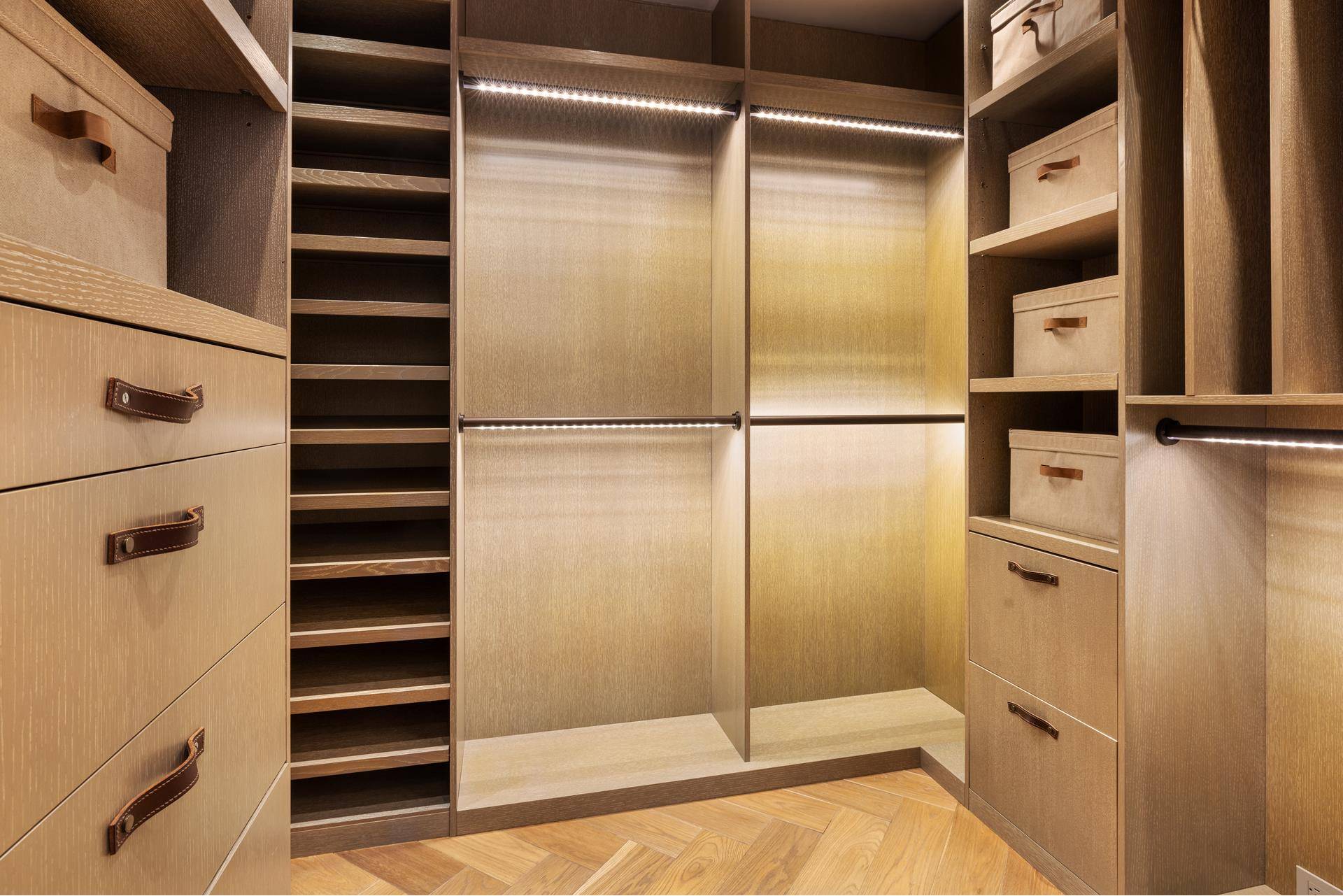 Outstanding Residence in The Legendary Beresford, one of the Upper West Side's finest Emery Roth Buildings.